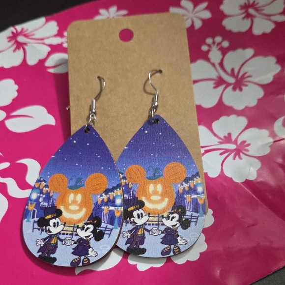 Mickey Mouse Earrings - Picture 1 of 2